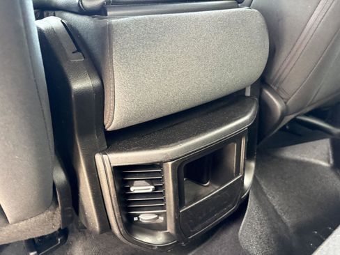 Used 2022 RAM 1500 Tradesman w/ SXT Appearance Group AWD/4WD image 18