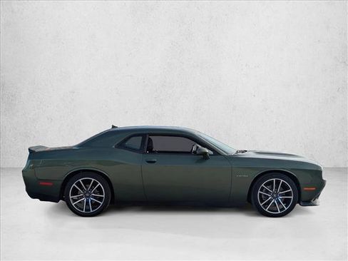 Used 2022 Dodge Challenger R/T w/ Plus Package image 4