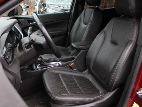 Used 2022 Buick Encore GX Essence w/ Experience Buick Package AWD/4WD image 19