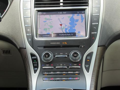 Used 2020 Lincoln Nautilus Reserve w/ Equipment Group 202A AWD/4WD image 15