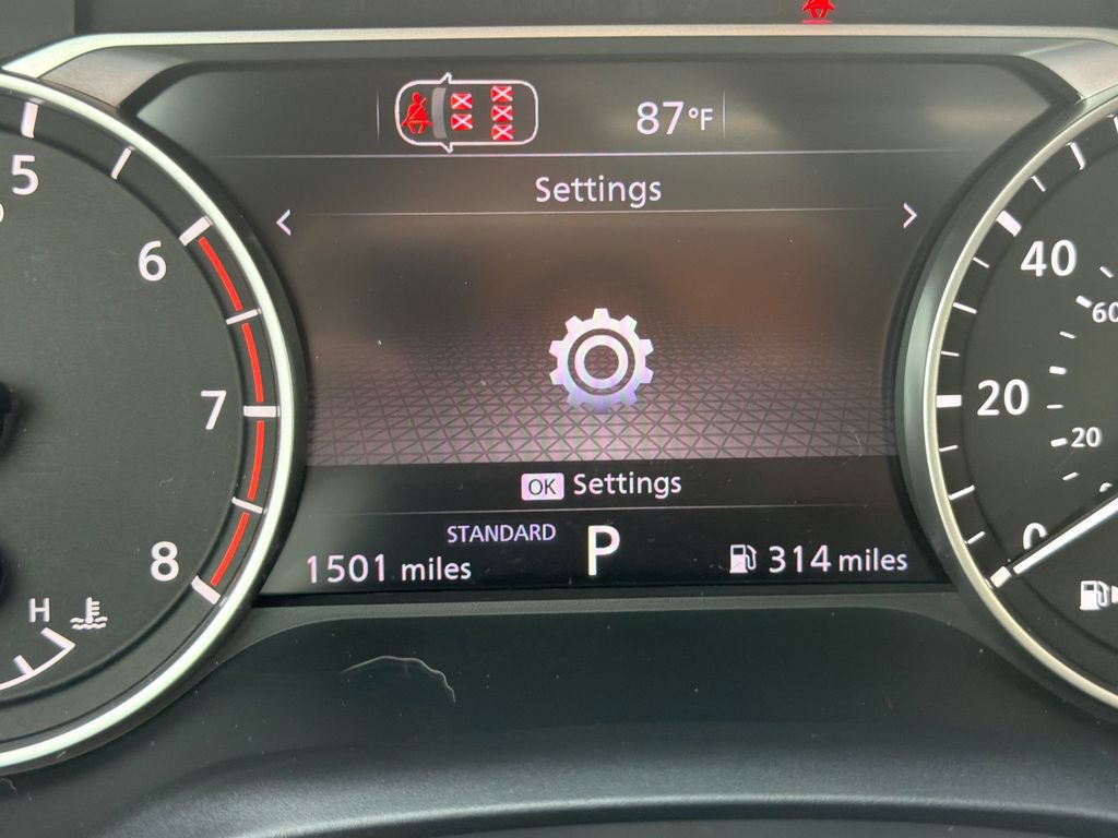 Used 2026 Nissan Rogue Dark Armor FWD image 17