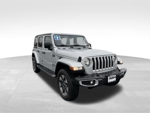 Used 2022 Jeep Wrangler Unlimited Sahara AWD/4WD image 3