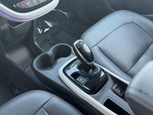 Used 2020 Chevrolet Bolt Premier w/ Infotainment Package image 23