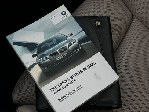 Used 2012 BMW 550i xDrive Sedan AWD/4WD image 22