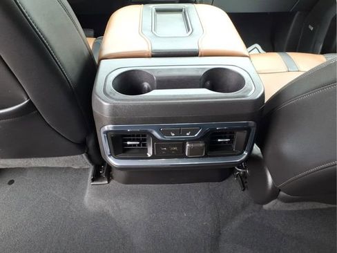 Used 2021 Chevrolet Silverado 3500 High Country image 16