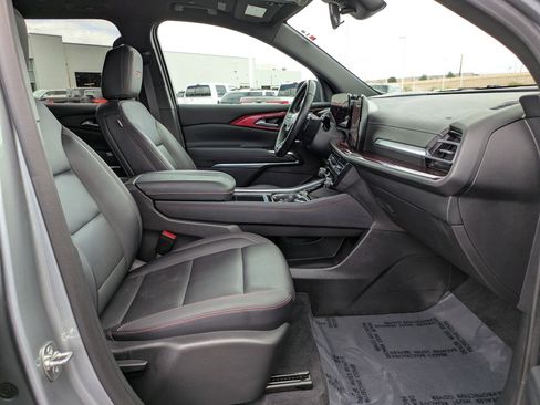 Used 2025 Chevrolet Traverse Z71 w/ Driver Confidence Package AWD/4WD image 31