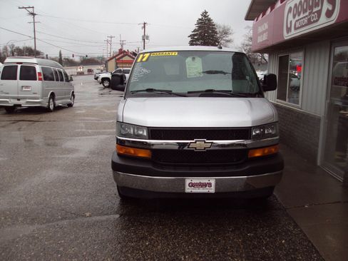 Used 2017 Chevrolet Express 3500 LT w/ LT Preferred Equipment Group image 3