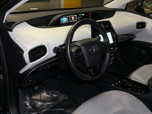 Used 2022 Toyota Prius Prime LE FWD image 15