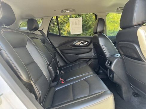 Used 2021 GMC Terrain SLT image 18