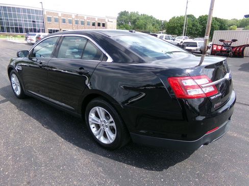 Used 2017 Ford Taurus SEL AWD/4WD image 5