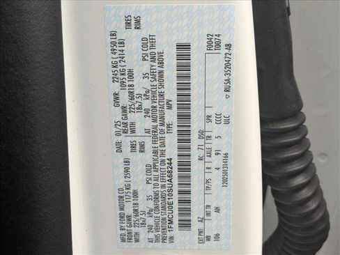 New 2025 Ford Escape SE w/ PHEV Premium Package image 18