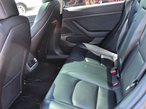 Used 2020 Tesla Model 3 Standard Range RWD image 31
