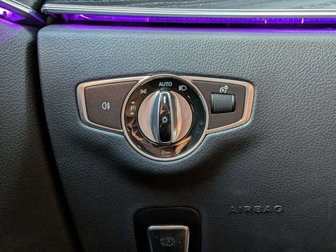Used 2022 Mercedes-Benz E 350 Sedan image 11
