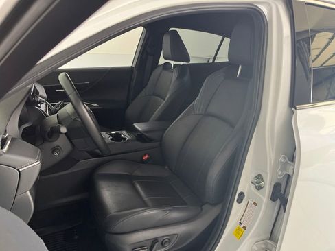 Used 2024 Toyota Venza Limited AWD/4WD image 19