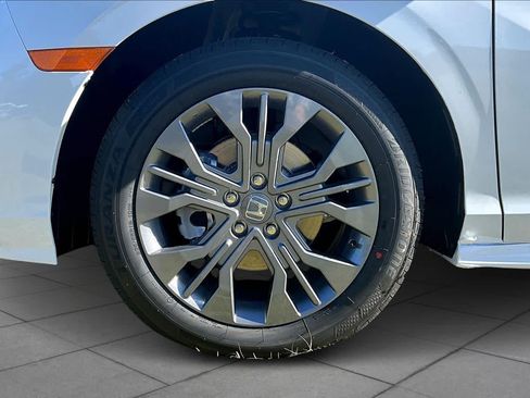 Used 2026 Honda Odyssey Touring image 9
