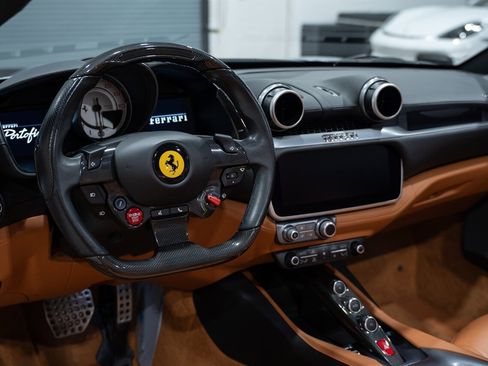 Used 2020 Ferrari Portofino image 51