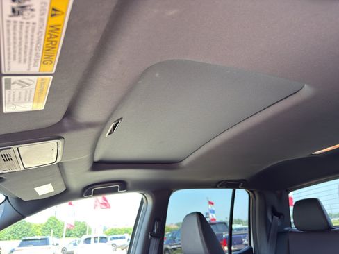 Used 2024 Honda Ridgeline Black Edition image 12