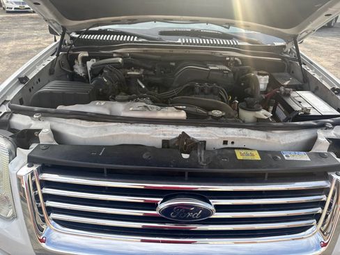 Used 2010 Ford Explorer XLT image 22