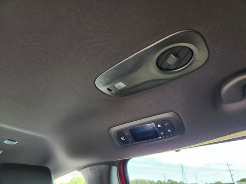 New 2026 Chrysler Pacifica Select image 9