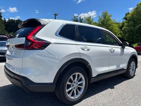 Used 2025 Honda CR-V EX image 3