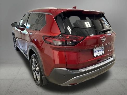 Used 2023 Nissan Rogue SL w/ SL Premium Package AWD/4WD image 3