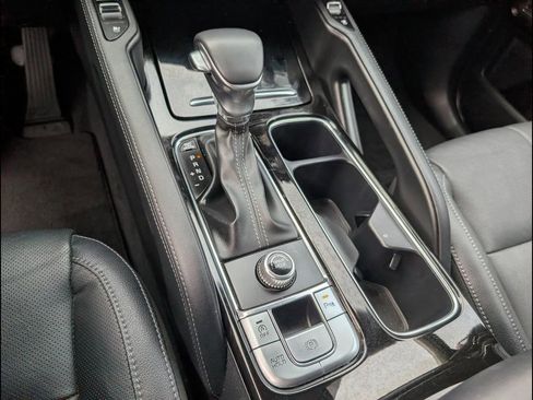 Used 2023 Kia Telluride EX w/ EX Captain's Chair Package image 17