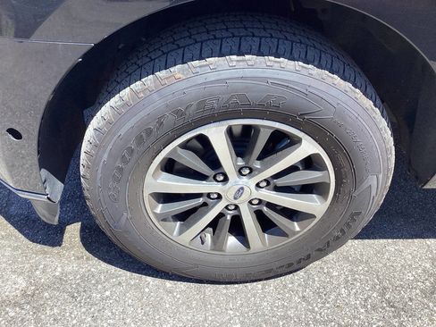 Used 2021 Ford Expedition XL AWD/4WD image 9