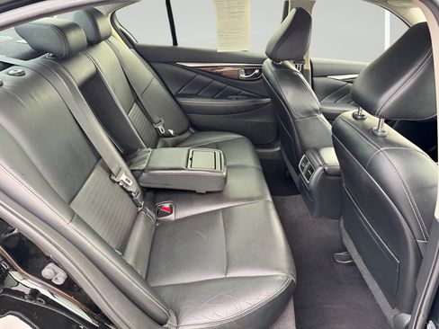 Used 2014 INFINITI Q50 w/ Deluxe Touring Package RWD image 29