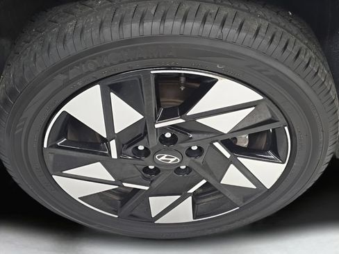Used 2024 Hyundai Kona SEL AWD/4WD image 43