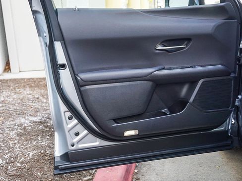 New 2026 Lexus UX 300h FWD image 31