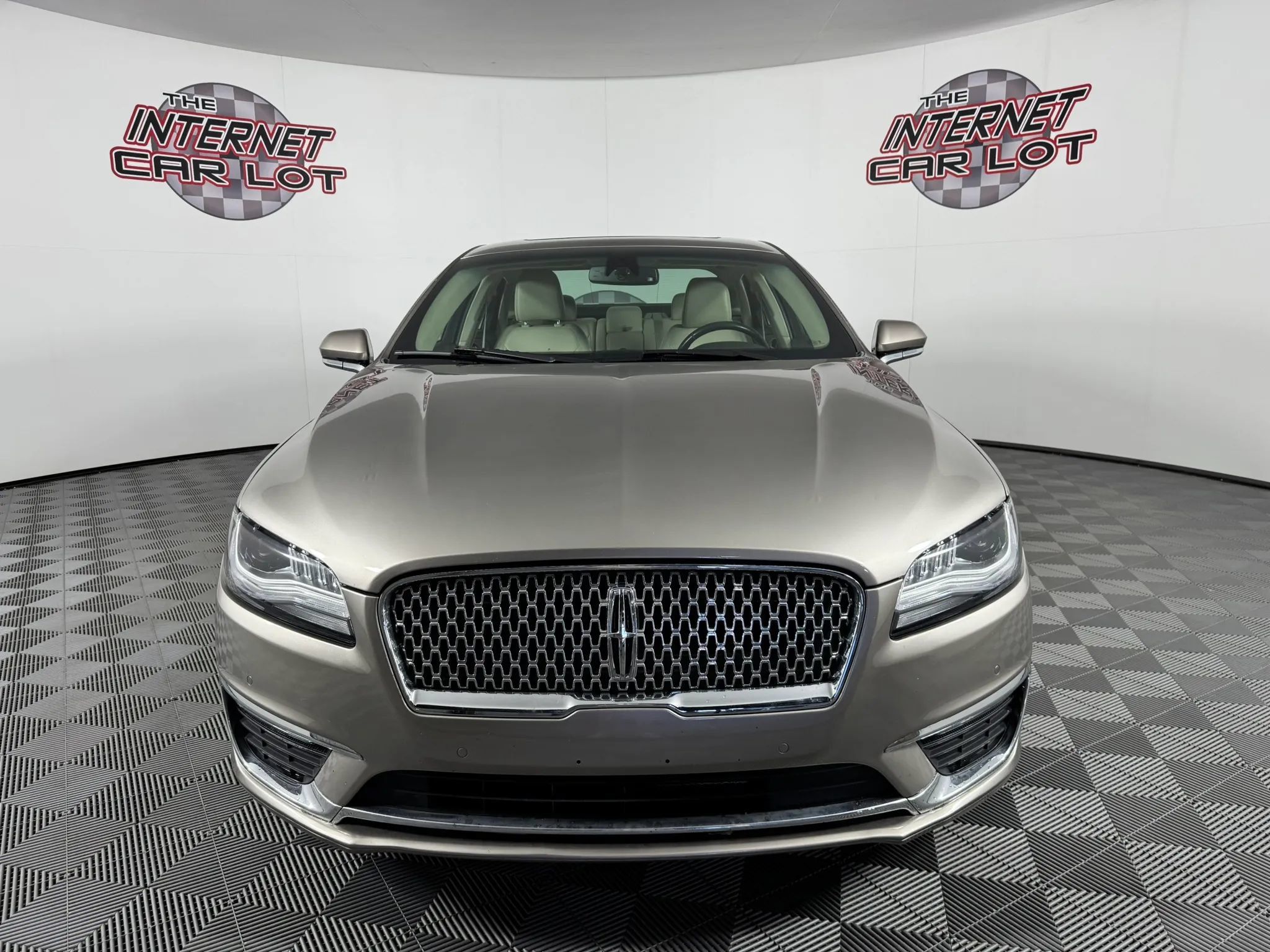 Used 2020 Lincoln MKZ Reserve FWD image 2