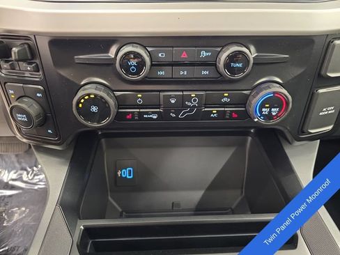 New 2026 Ford F250 XLT w/ XLT Premium Package AWD/4WD image 32