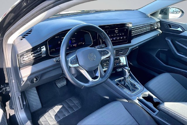 Used 2025 Volkswagen Jetta S FWD image 16