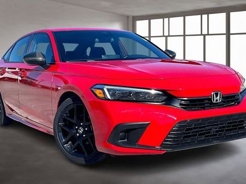 Used 2024 Honda Civic Sport image 3