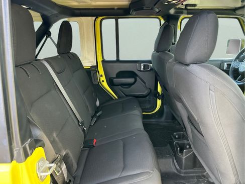 Used 2023 Jeep Wrangler Unlimited Sport AWD/4WD image 11