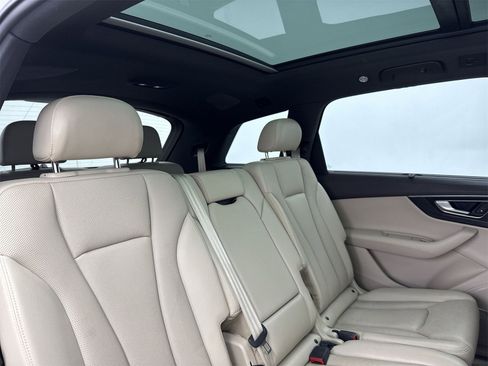 Used 2018 Audi Q7 3.0T Premium Plus w/ Premium Plus Package image 34