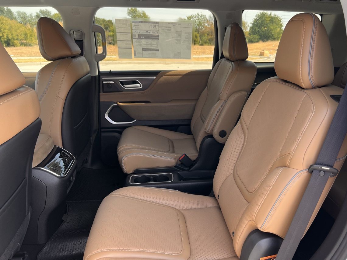 New 2027 INFINITI QX80 Luxe w/ Cargo Package RWD image 27