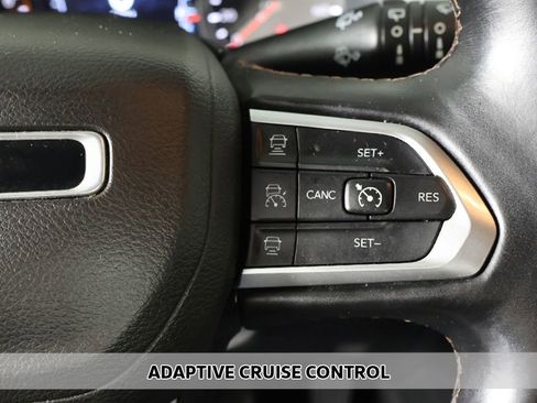 Used 2022 Jeep Compass Limited AWD/4WD image 3