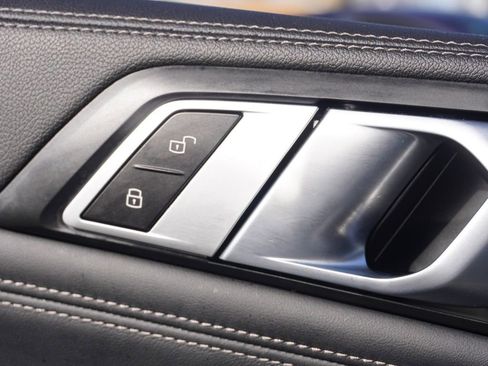 Used 2023 BMW X6 xDrive40i w/ M Sport Package image 35