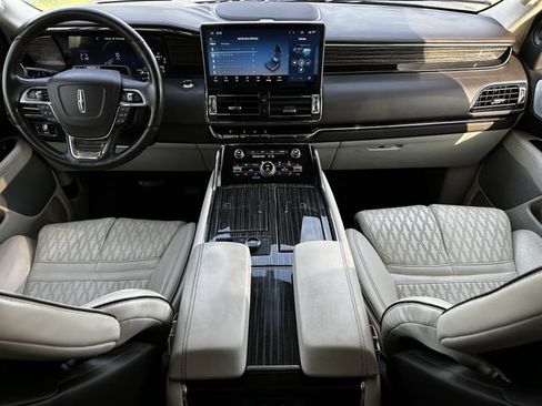 Used 2022 Lincoln Navigator L Black Label AWD/4WD image 10