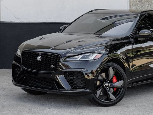 Used 2025 Jaguar F-PACE SVR AWD/4WD image 5