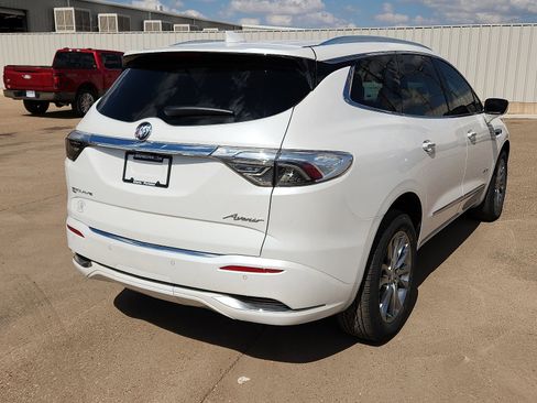 Used 2023 Buick Enclave Avenir w/ Avenir Technology Package image 4