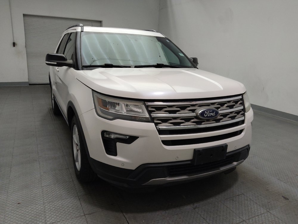 Used 2018 Ford Explorer XLT w/ Equipment Group 202A FWD image 14