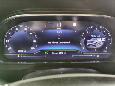 Used 2022 Chevrolet Suburban LT w/ Luxury Package image 11