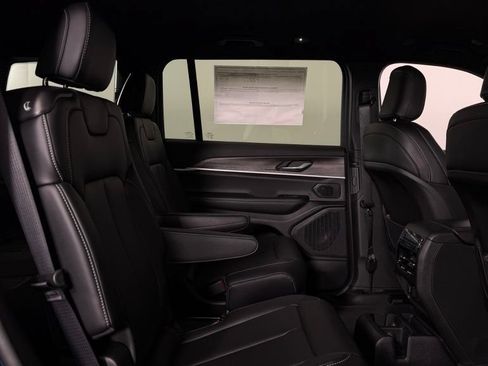 New 2026 Jeep Grand Cherokee L Limited AWD/4WD image 31