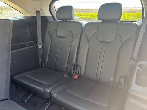 Used 2024 Kia Sorento S AWD/4WD image 30