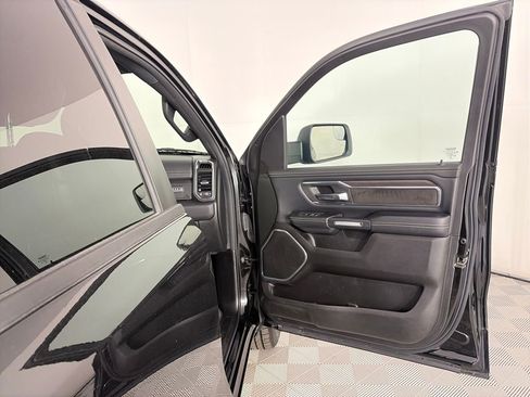 Used 2025 RAM 1500 Laramie image 32