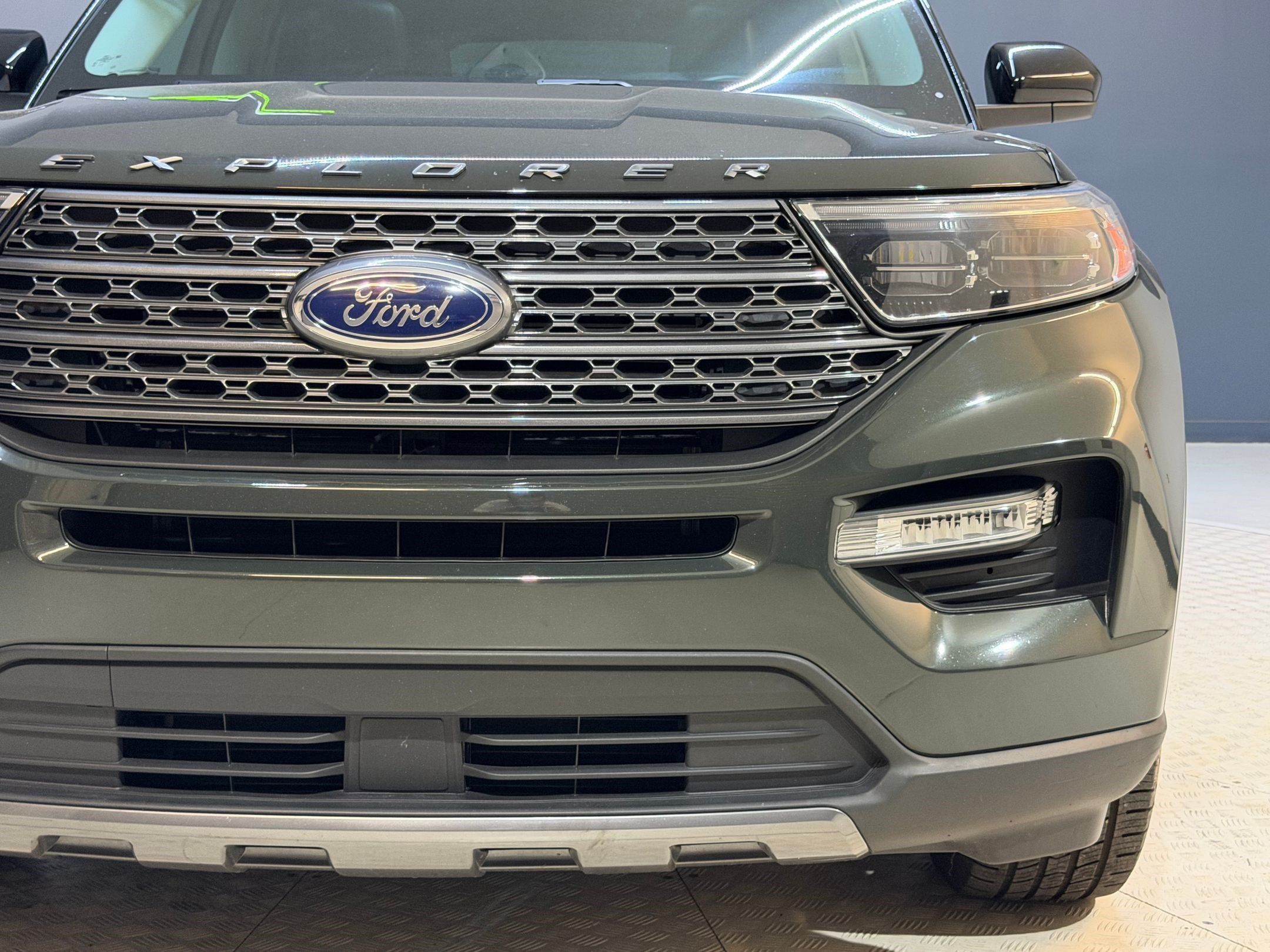 Used 2022 Ford Explorer XLT w/ Equipment Group 202A AWD/4WD image 23