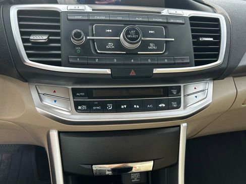 Used 2015 Honda Accord LX image 19