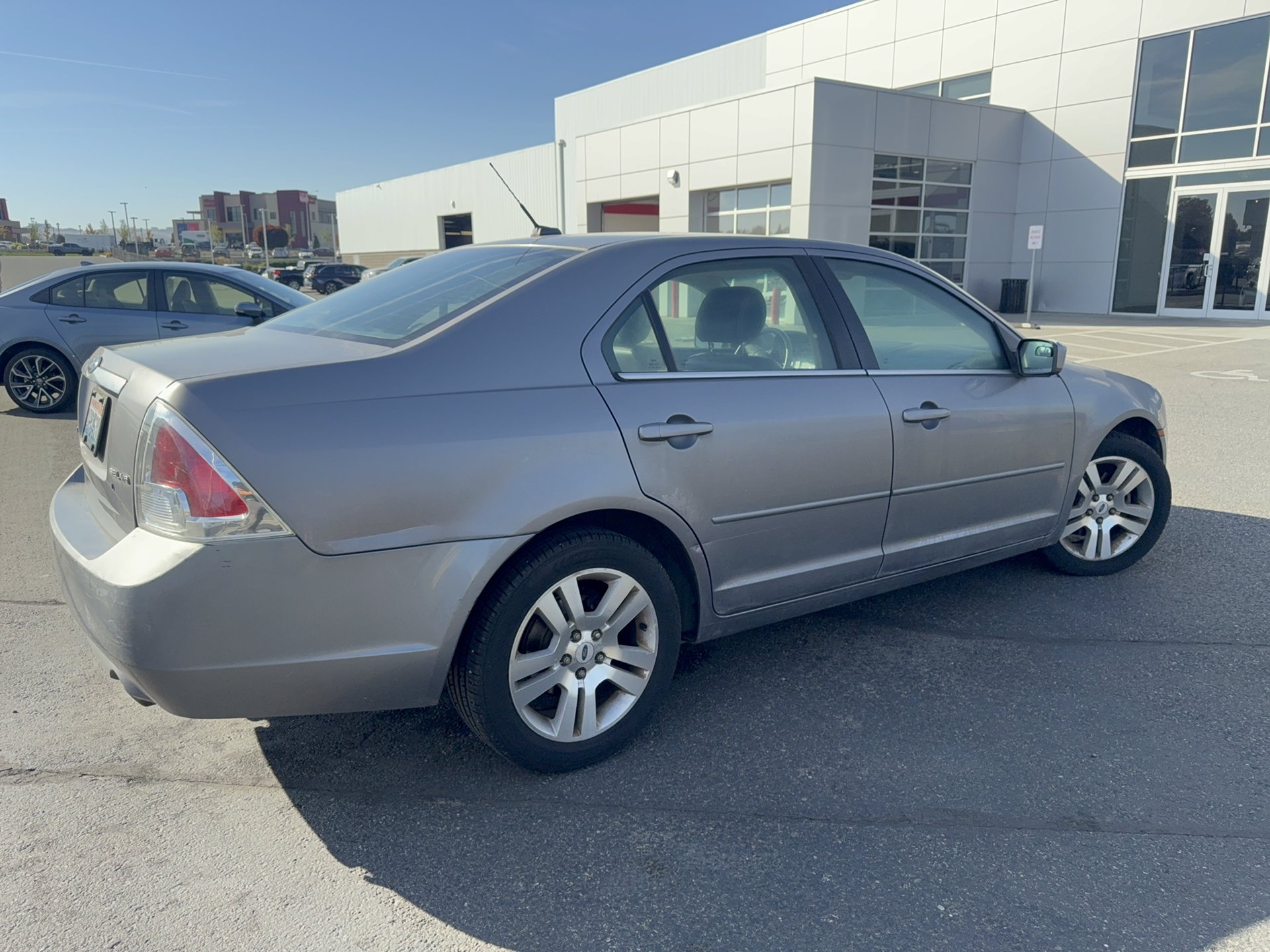 Used 2007 Ford Fusion SEL FWD image 4